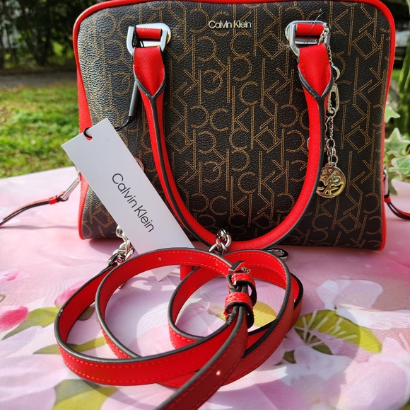 Calvin Klein Handbag/ Crossbody With Bag Charms - Picture 13 of 15